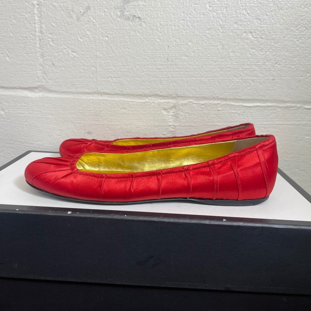 Vintage Prada Red Satin Pleated Ballet Flats Shoes Slip On Women 37.5 EU/7.5 US - Picture 4 of 14